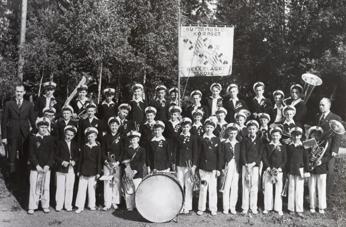 Historisk bilde av Guttemusikkorpset Bekkelaget skole